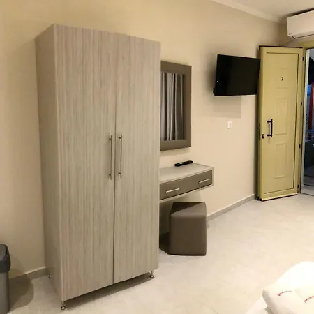 Emanuela Apartahotel